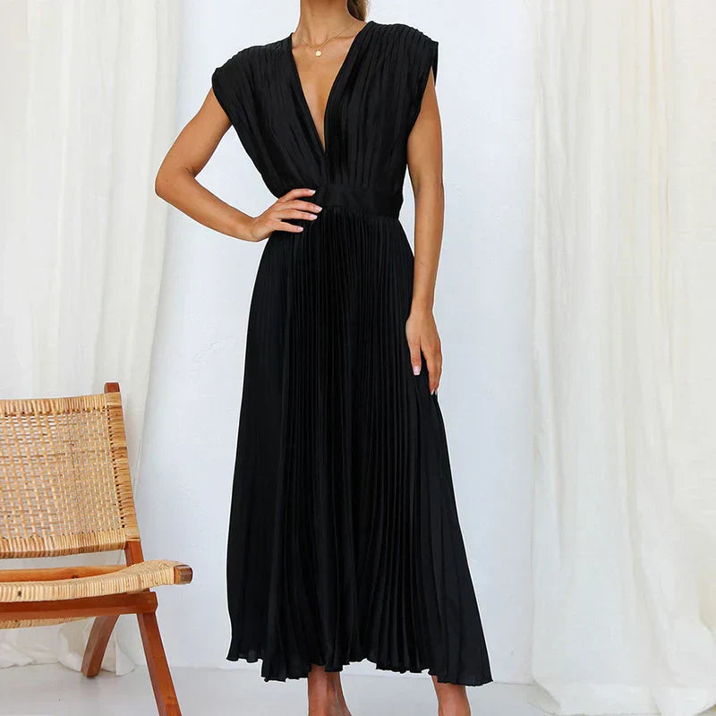 Adele - V-neck dress with pleats