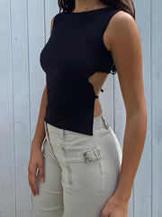 Vibemartini Leisure Knotted Cutout Tank Top
