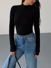 Vibemartini Mock Neck Piping Slim T-Shirt
