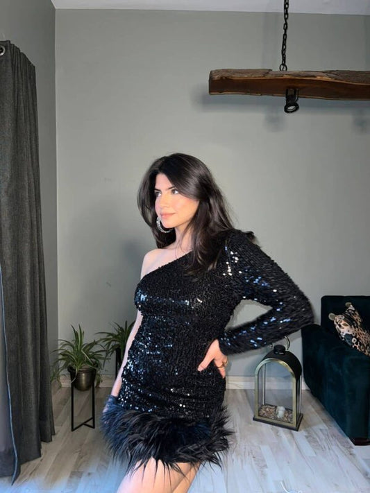 Dhriti Mehra X Miakee – Beatrice