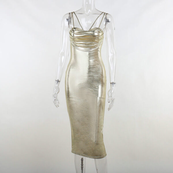 Sonal Chauhan X Miakee – Beyonce