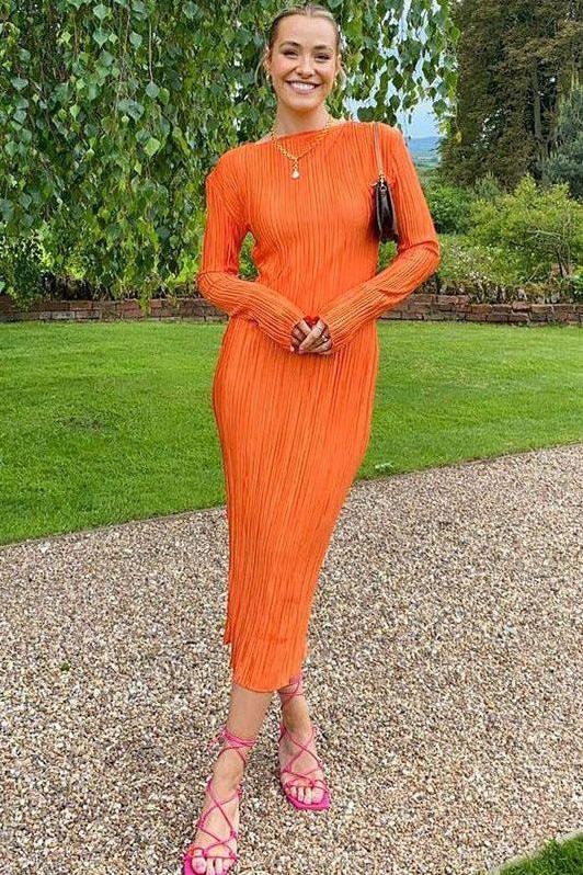 Round neck long-sleeved slim dress