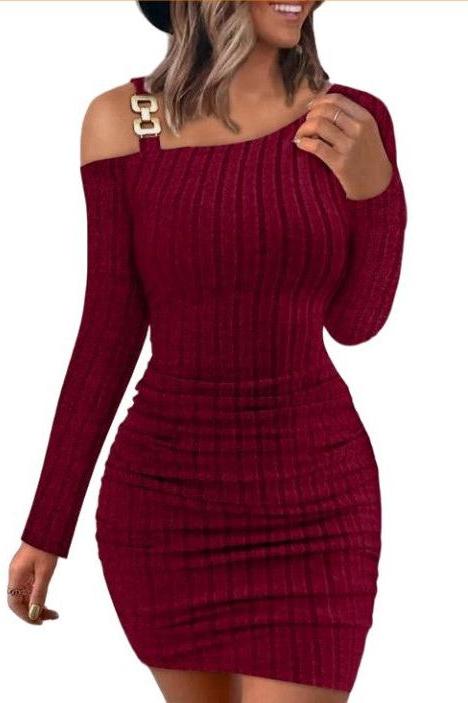 Off-shoulder slanted collar tight  dress