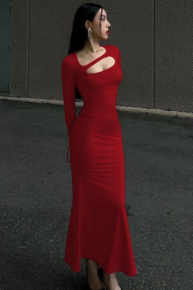 Long-sleeved pleated hollow backless dress