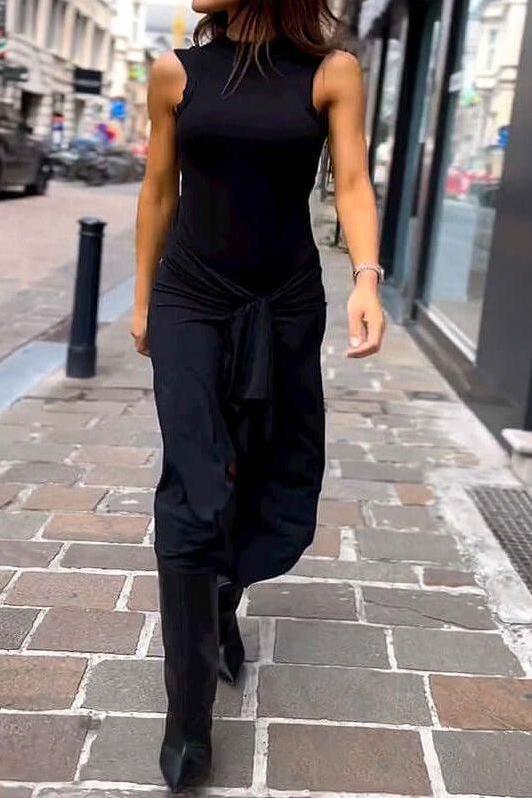 sleeveless black tight pleated dress