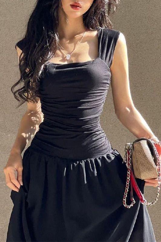 Square Neck Pleated maxi Dress