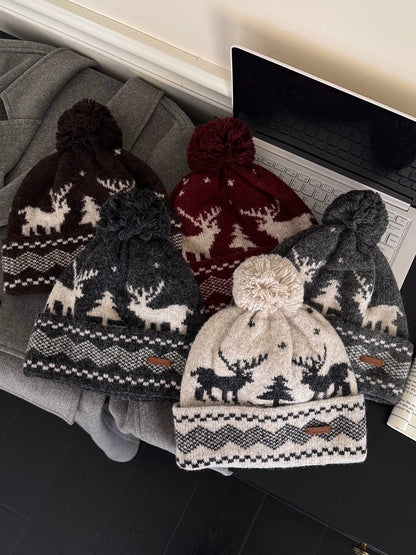 Vintage Reindeer Jacquard Beanie Christmas Hat