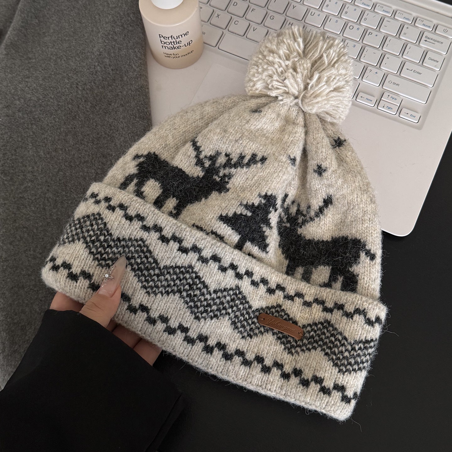 Vintage Reindeer Jacquard Beanie Christmas Hat