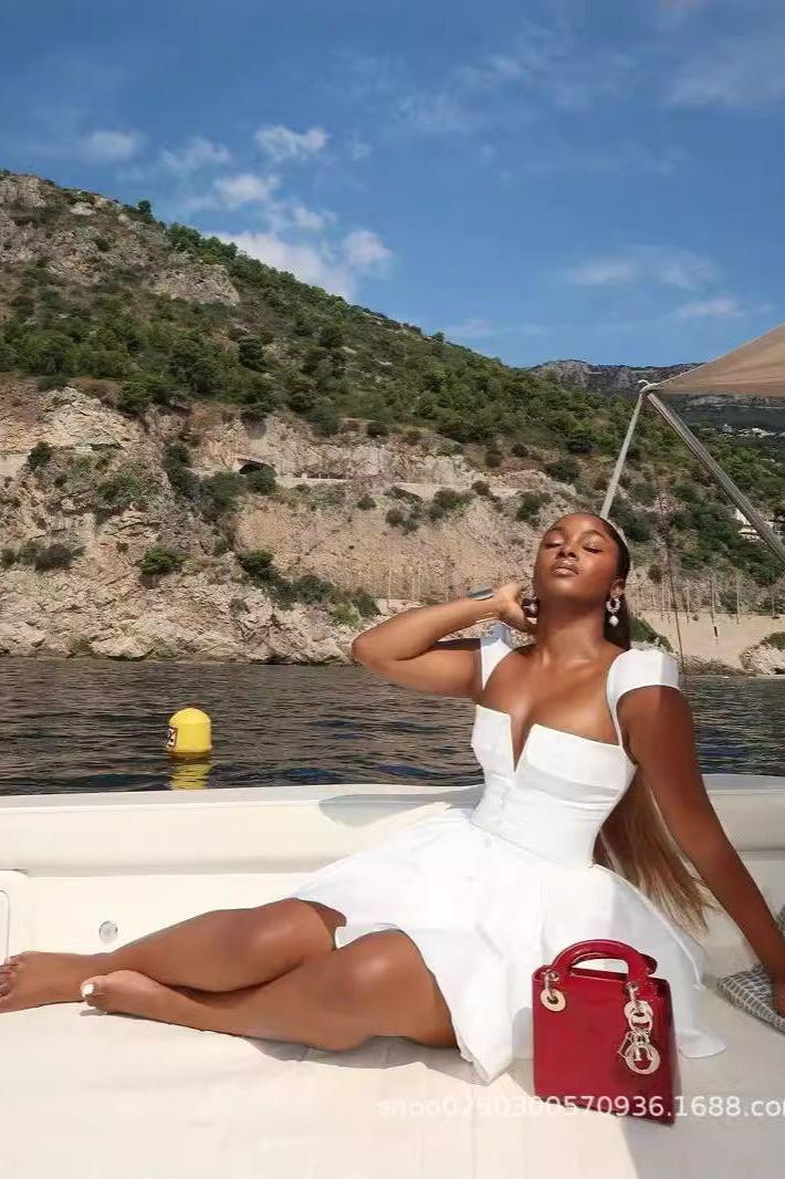 V-neck White Pleated Short Dress