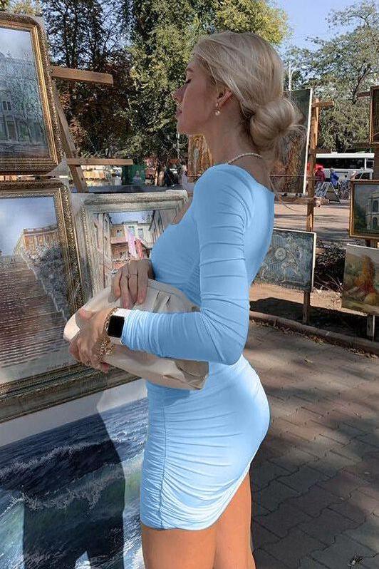 Slim long-sleeved pleated dress