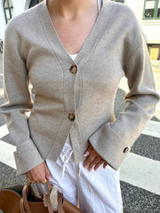 Women 's Cardigan Loose V-neck Knitted Single Breasted Full Sleeve Sweater Female 2025 Autumn Winter Fashion New Lady Knitwears