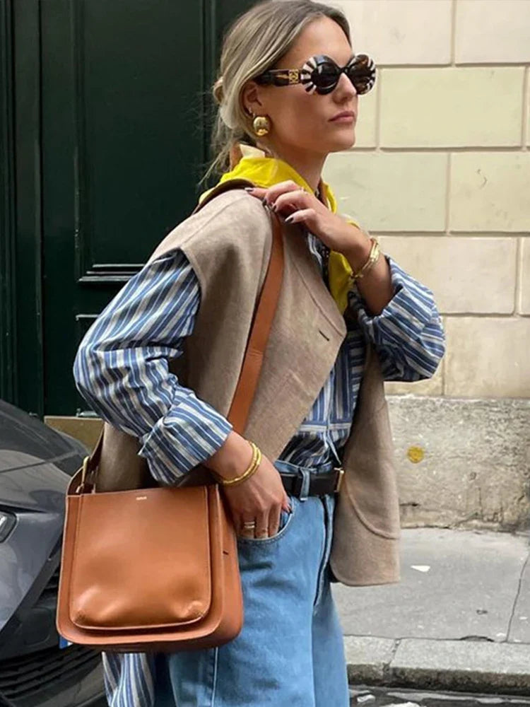 Solid Single Breasted Vest Women Fashion Thick Sleeveless O Neck Pockets Female Waistcoat 2024 Autumn All Match Lady Streetwear