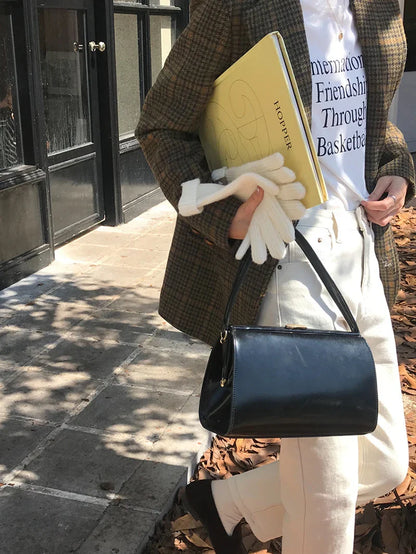 Vintage Wool Blends Coats Women Plaid Woolen Jacket Elegant Commute Blazer Korean Long Sleeve Outerwears Winter Ladies Overcoat