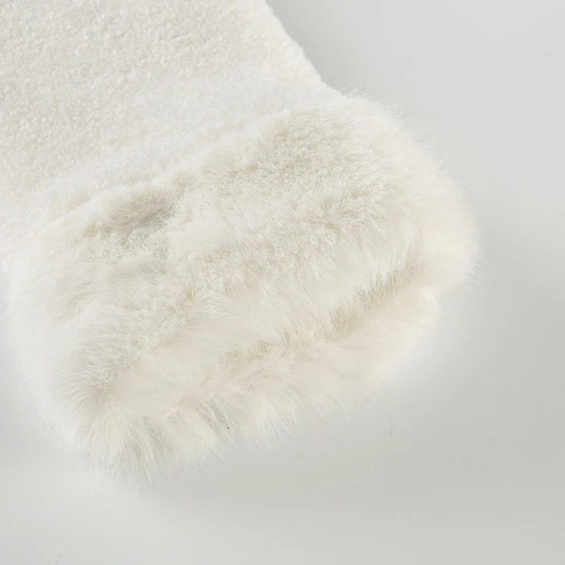 Faux Fur Hooded Coat Women Fashion High Street Fluffy White Snow Jacket Winter Warm Slim Outwear Stylish Lady Outfits