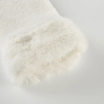 Faux Fur Hooded Coat Women Fashion High Street Fluffy White Snow Jacket Winter Warm Slim Outwear Stylish Lady Outfits