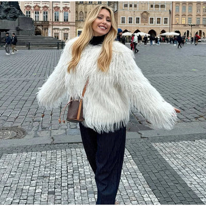 Elegant White Faux Fur Coat Women's 2025 Oversized Winter Jacket Fashion Loose Long Sleeve Warm Outwear Streetwear Office Casual