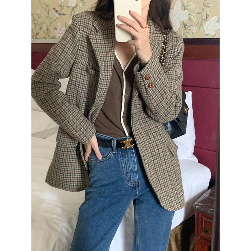 Vintage Wool Blends Coats Women Plaid Woolen Jacket Elegant Commute Blazer Korean Long Sleeve Outerwears Winter Ladies Overcoat