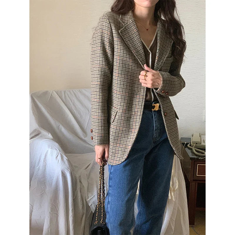 Vintage Wool Blends Coats Women Plaid Woolen Jacket Elegant Commute Blazer Korean Long Sleeve Outerwears Winter Ladies Overcoat
