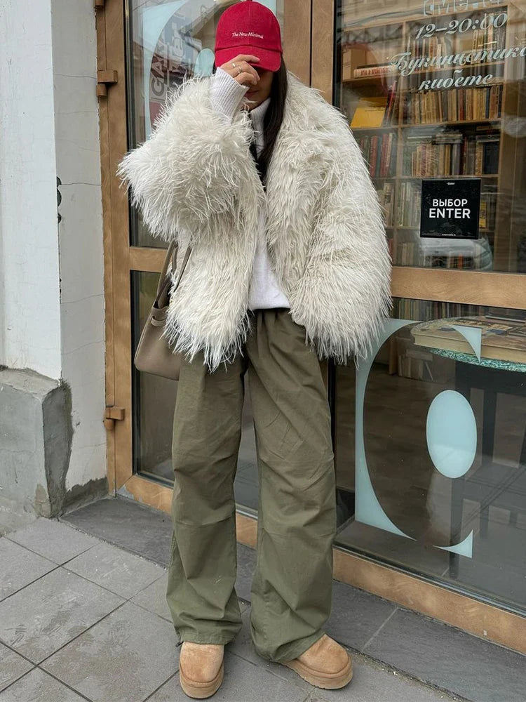 Elegant White Faux Fur Coat Women's 2025 Oversized Winter Jacket Fashion Loose Long Sleeve Warm Outwear Streetwear Office Casual