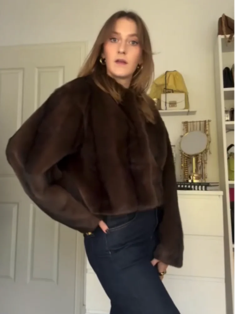 Women Dark Brown Fashion Faux Fur Cropped Coat Elegant O-neck Buckles Long Sleeve Warm Jacket Lady Fall Winter Chic Streetwear