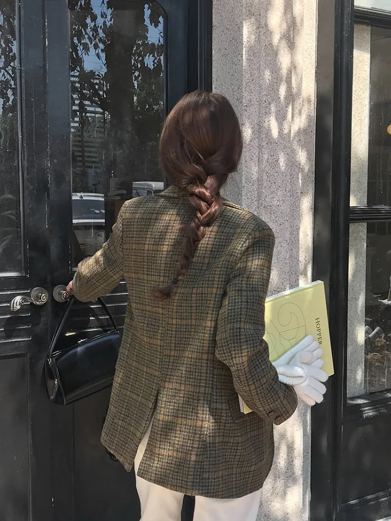 Vintage Wool Blends Coats Women Plaid Woolen Jacket Elegant Commute Blazer Korean Long Sleeve Outerwears Winter Ladies Overcoat