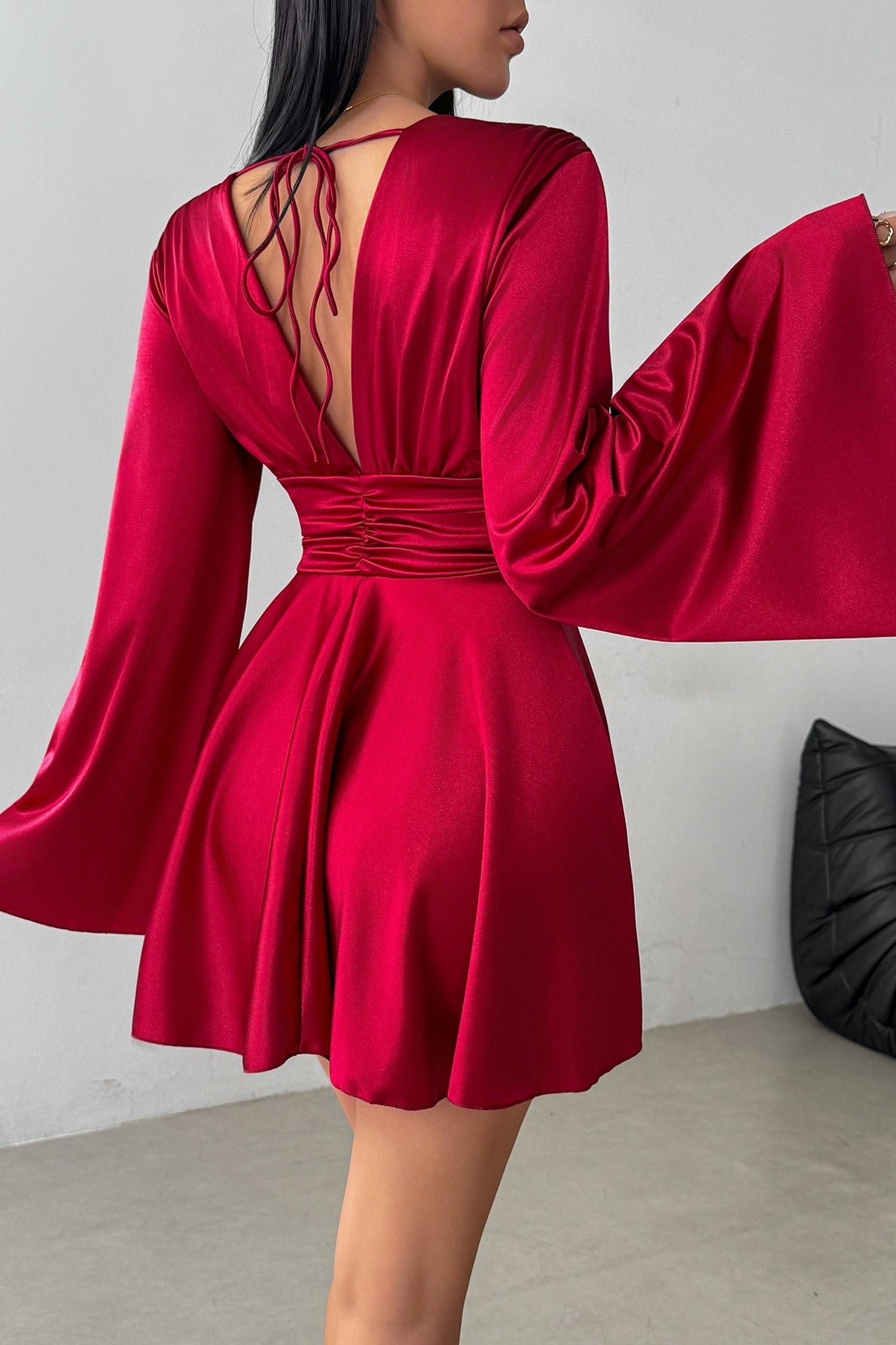 Solid V-neck Bow Snug Long-Sleeve Mini Dress