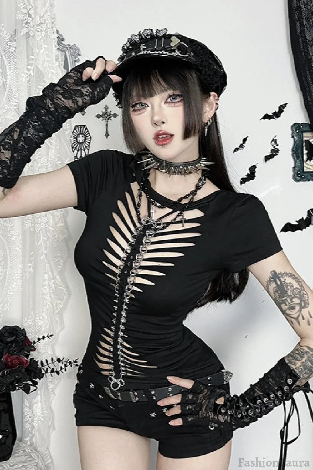 Gothic Bone Chain Buckle T-Shirt Black / S