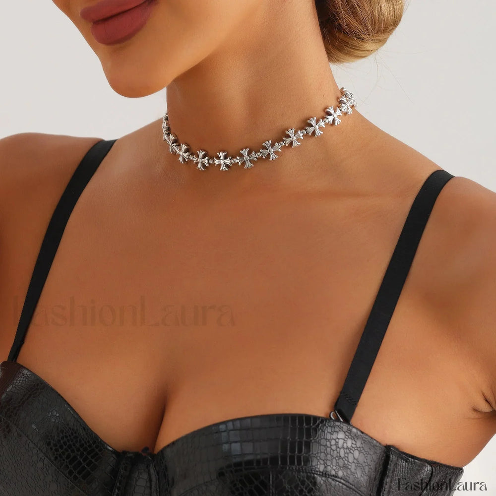K Vintage Elastic Heart Cross Necklace WHITE