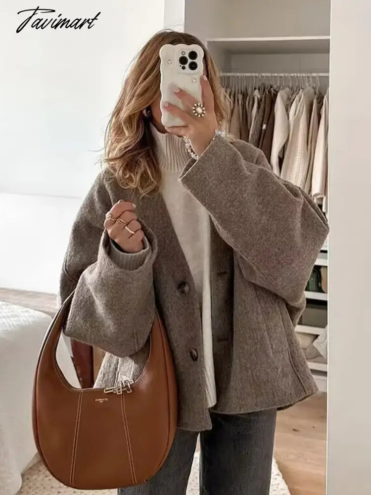 Tavimart Solid Faux Woolen Blend Jacket For Woman 2024 Winter Warm Solid V-neck Single Breasted Loose Coats Fashion New All-matc Jackets