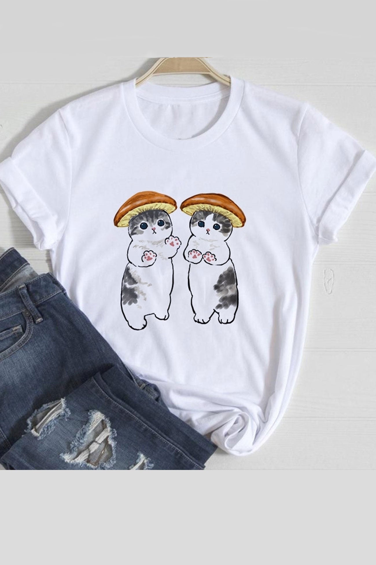 Lovely Cats Graphic T-shirts