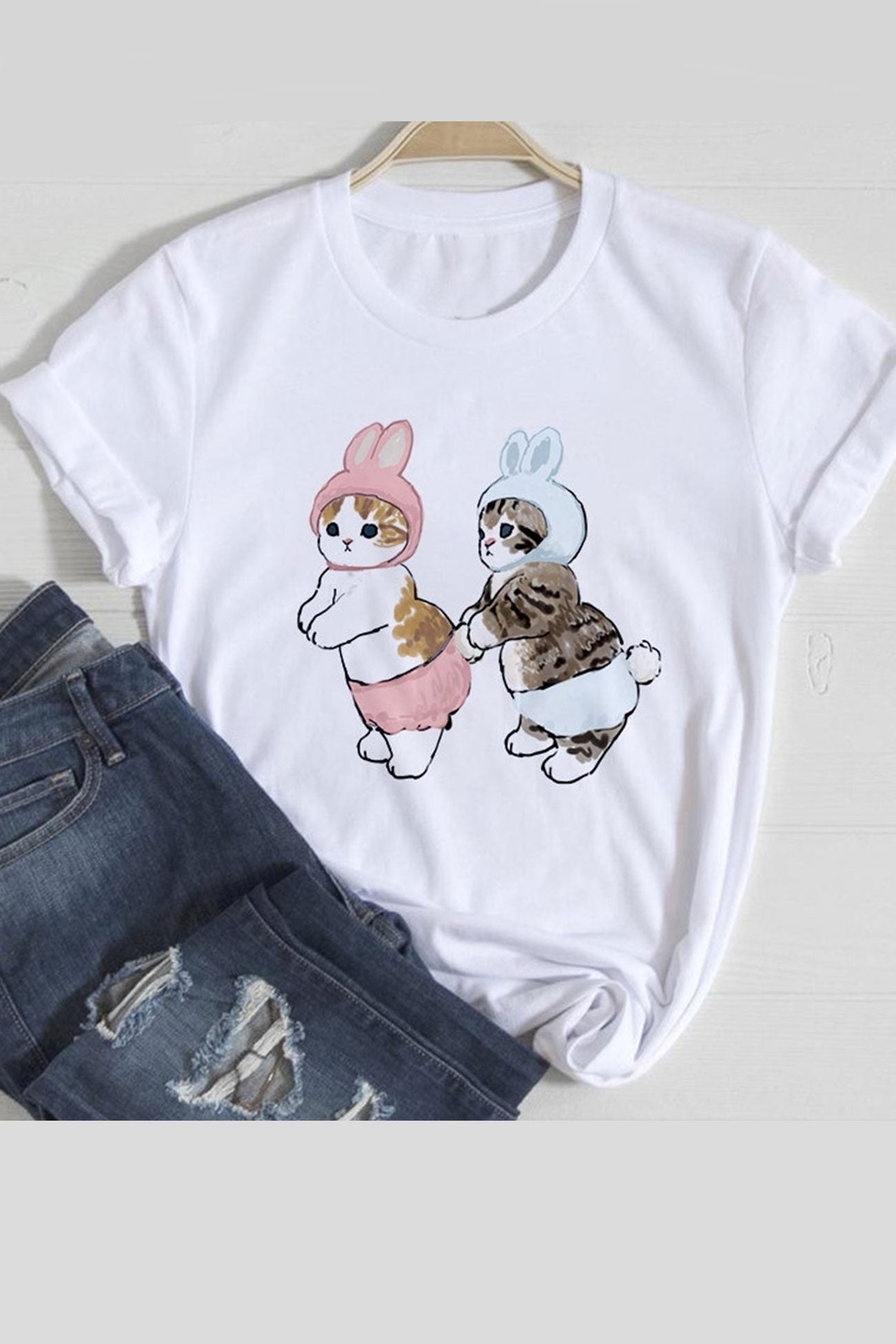 Lovely Cats Graphic T-shirts