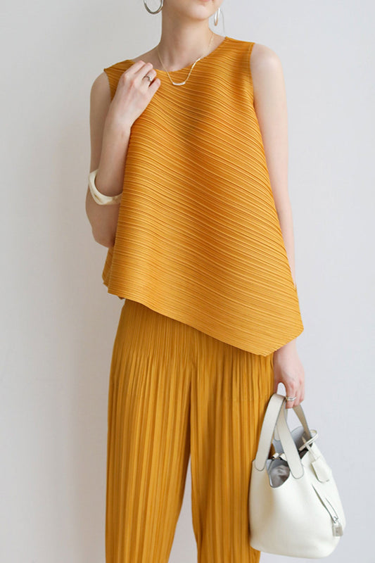 Pleated Sleeveless Crew Neck Tops